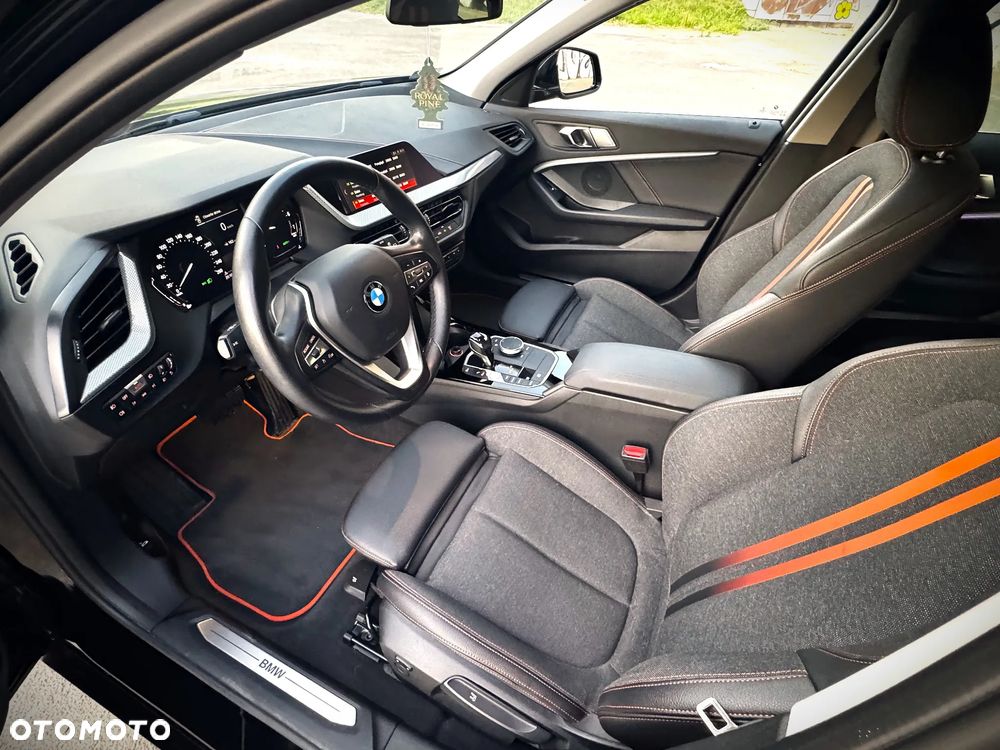 BMW Seria 1 118i Sport Line - 17