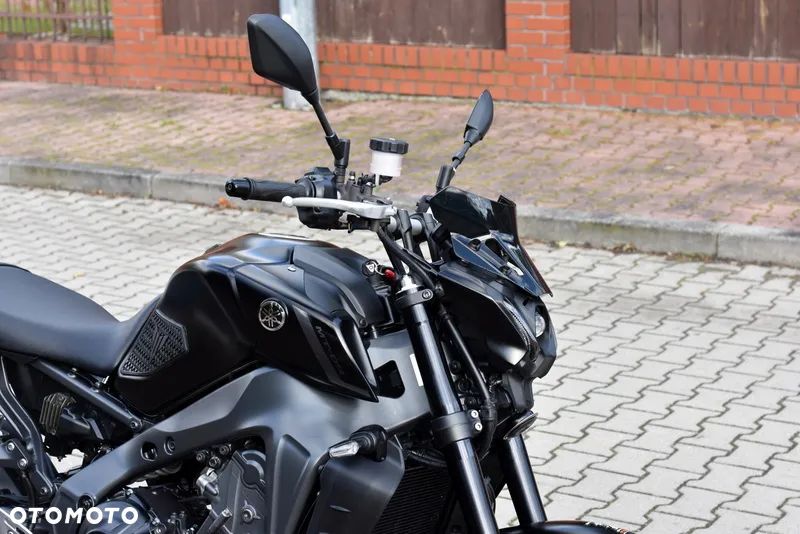 Yamaha MT - 5