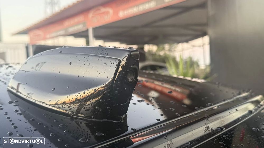 Jaguar XE 2.0 D200 R-Dynamic S - 4