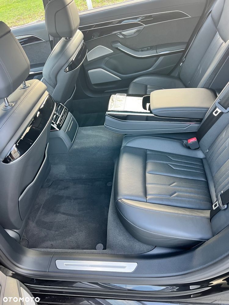 Audi A8 - 12