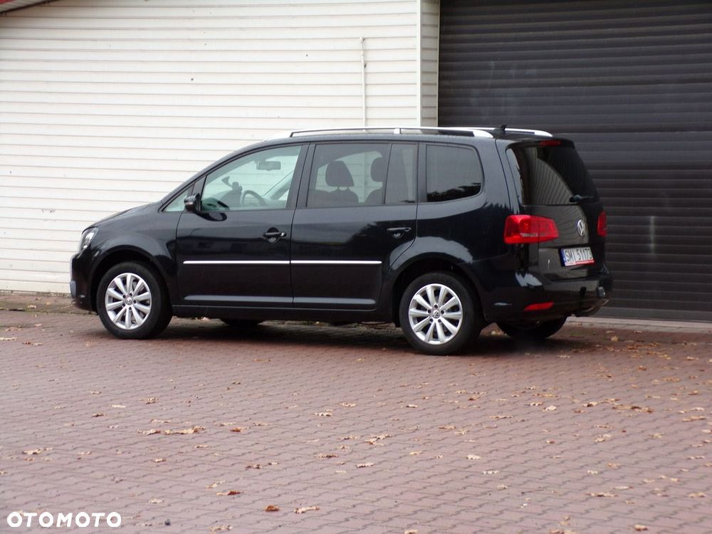 Volkswagen Touran - 17