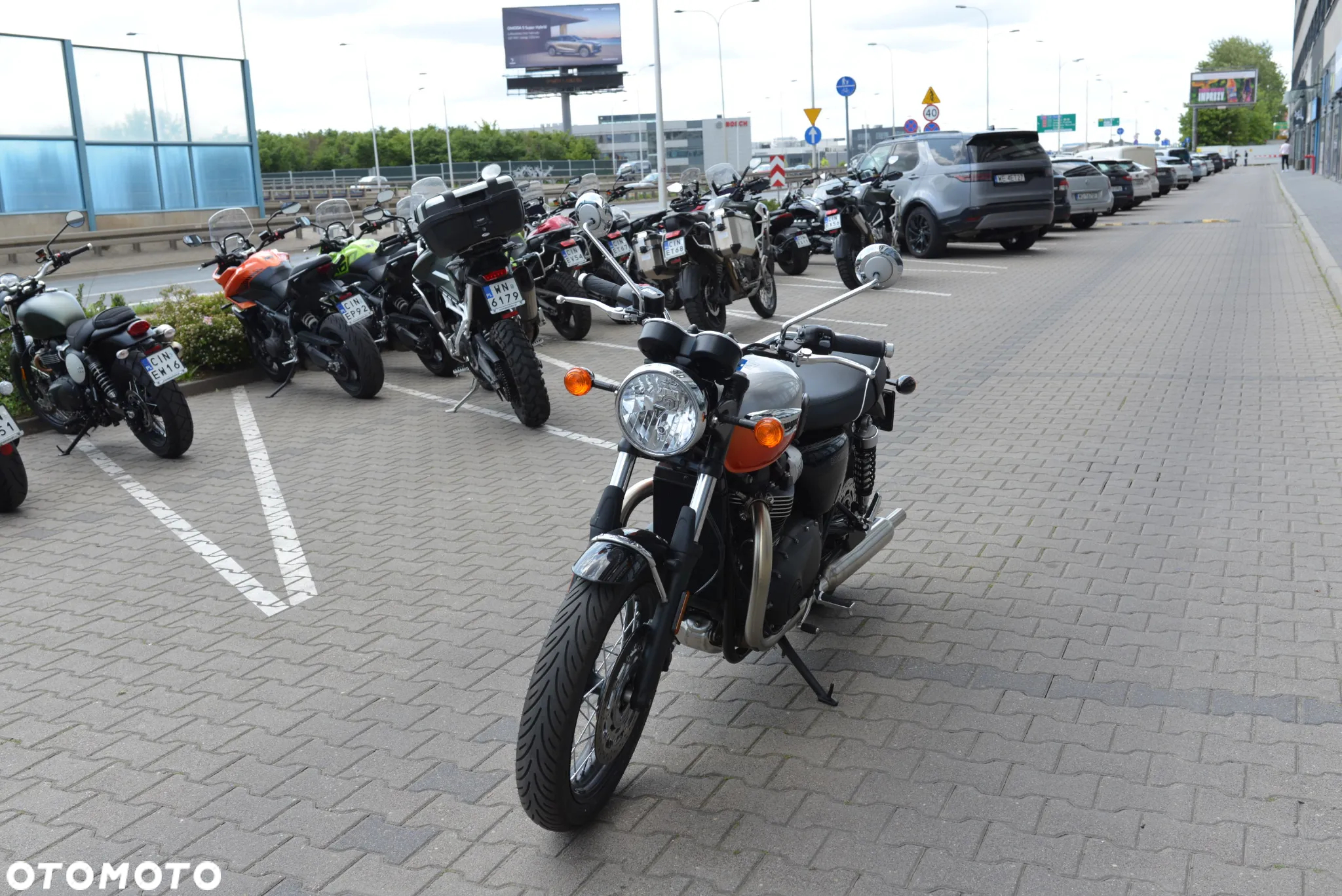 Triumph Bonneville - 27