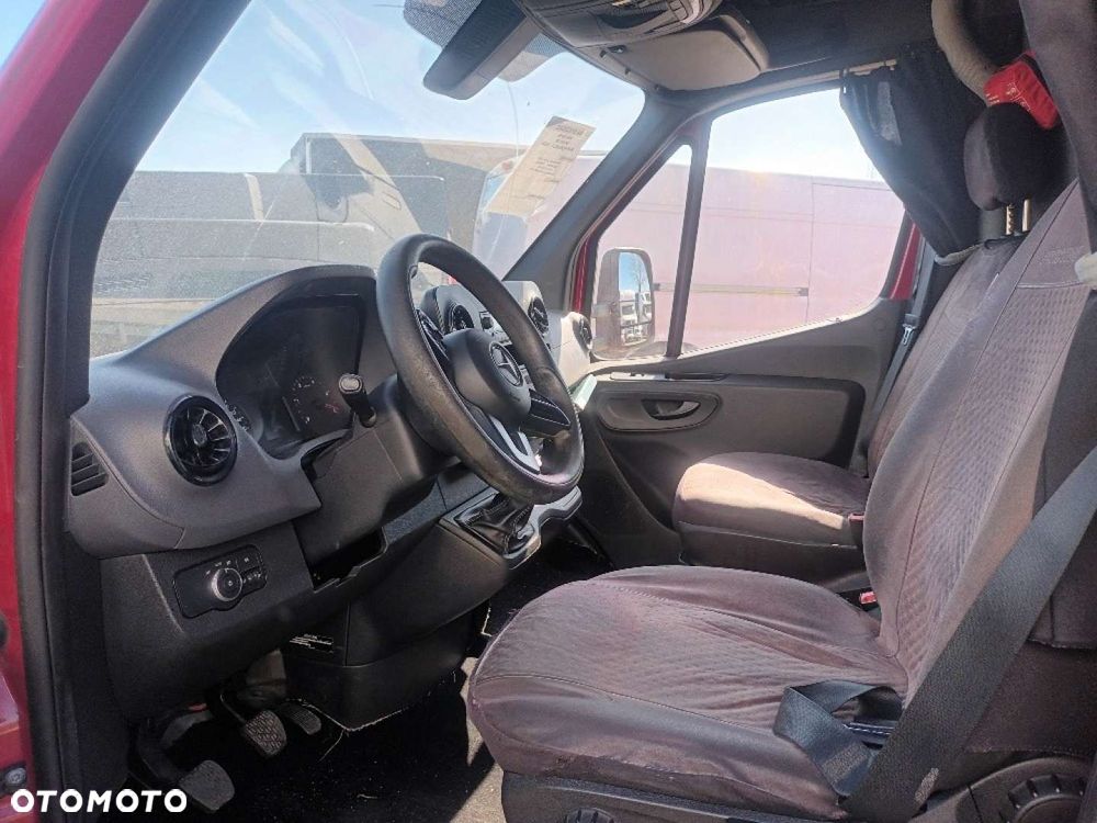 Mercedes-Benz Sprinter - 8
