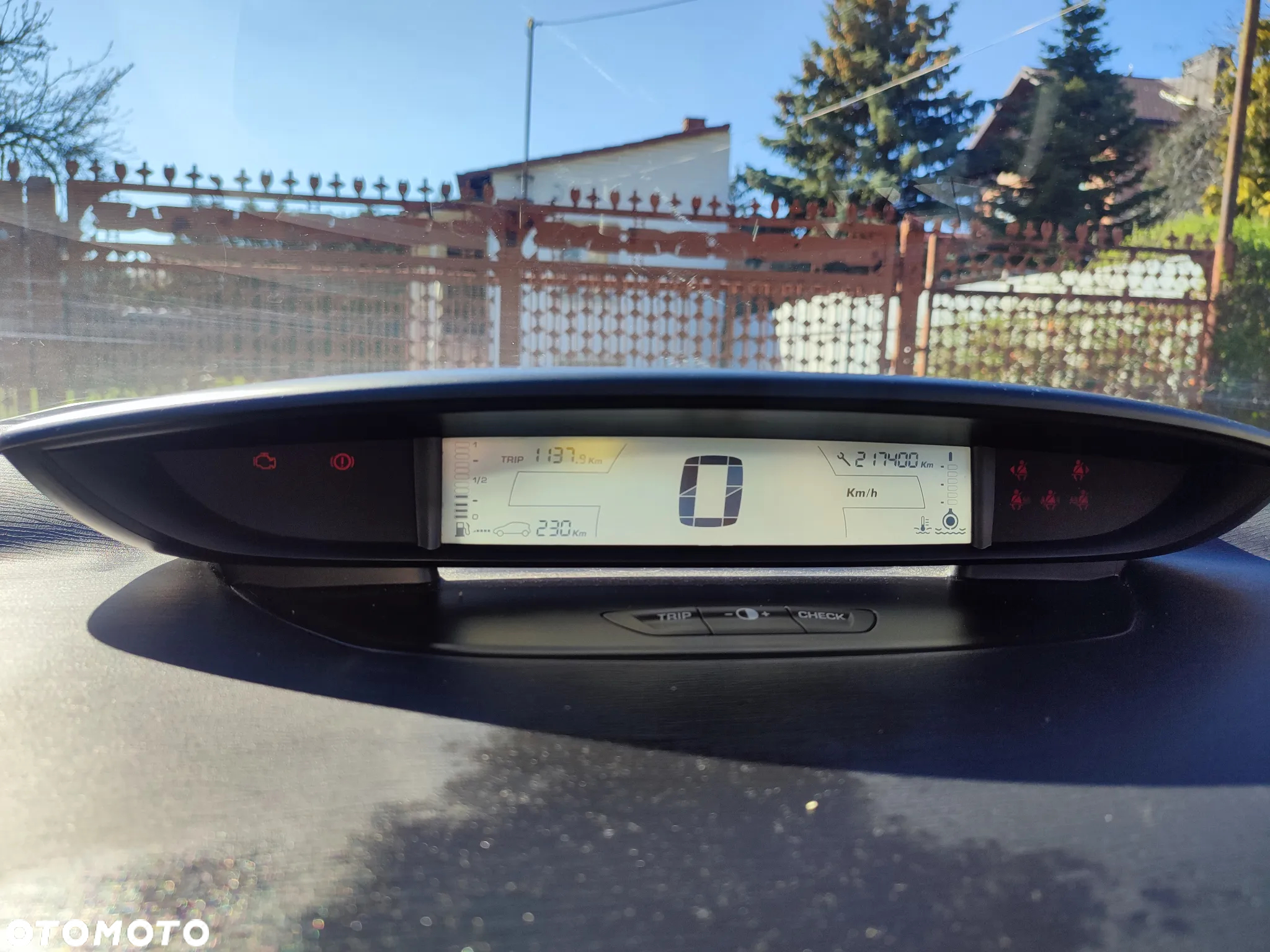 Citroën C4 1.4 16V Advance - 9