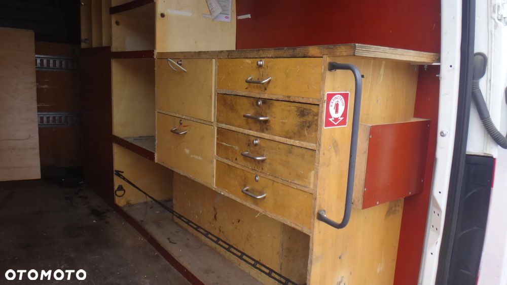 Mercedes-Benz Sprinter - 8