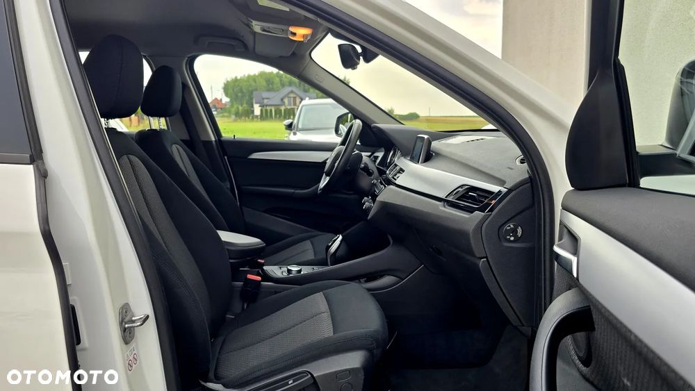BMW X1 sDrive18i Business Edition - 27