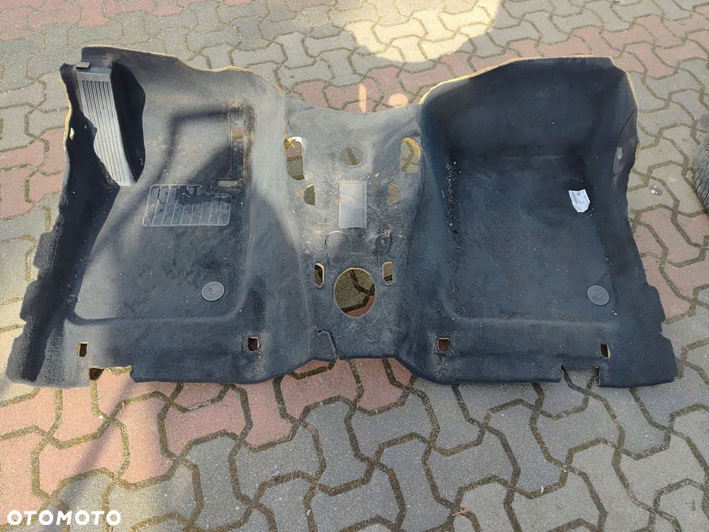 BMW 1 E87 DYWAN WYKŁADZINA PRZÓD - 2