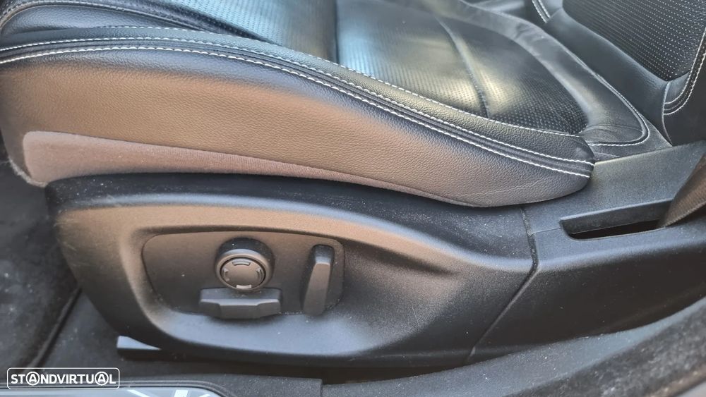 Jaguar XE 20d AWD Aut. R-Sport - 12