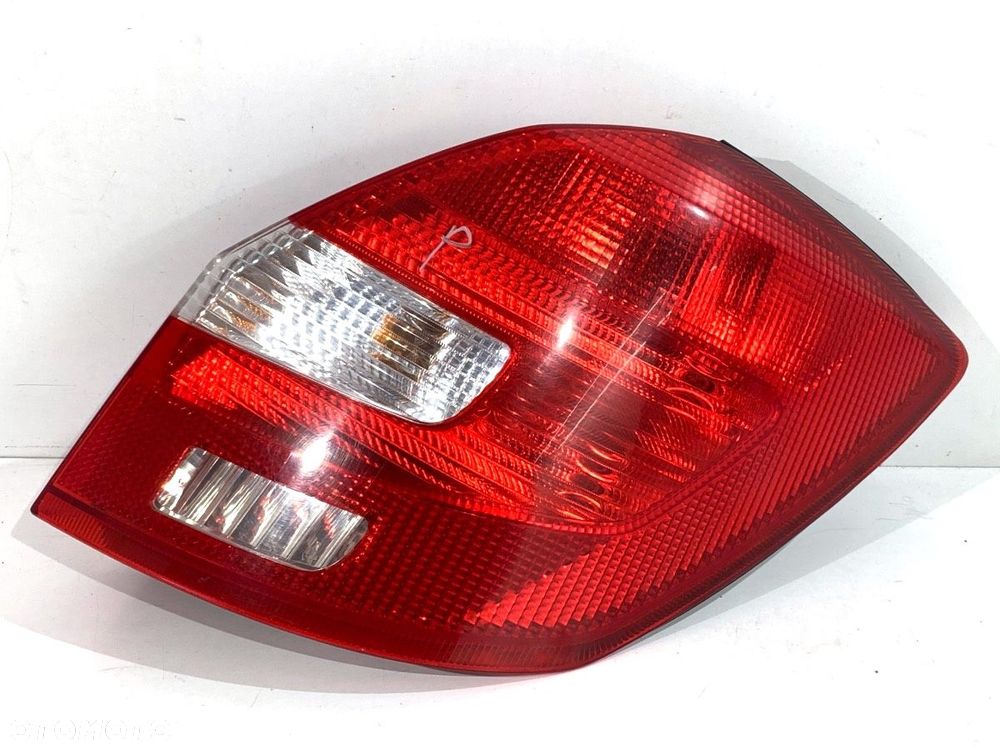 LAMPA PRAWY TYŁ  SKODA FABIA II (542) 2006 - 2014 1.2 12V 44 kW [60 KM] benzyna 2011 - 2014 - 1