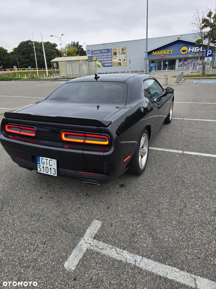 Dodge Challenger 5.7 R/T - 6