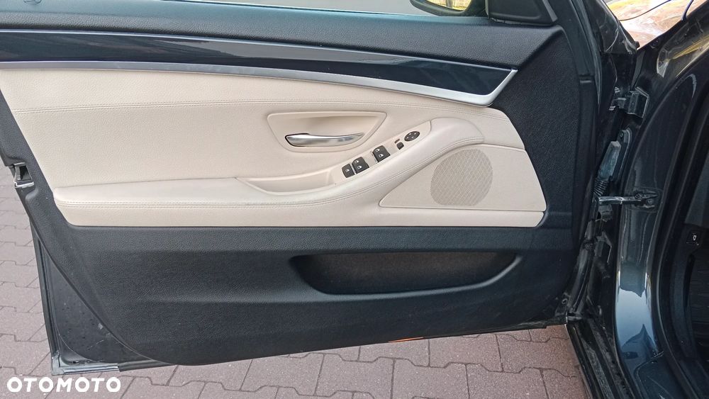 BMW Seria 5 520d - 12