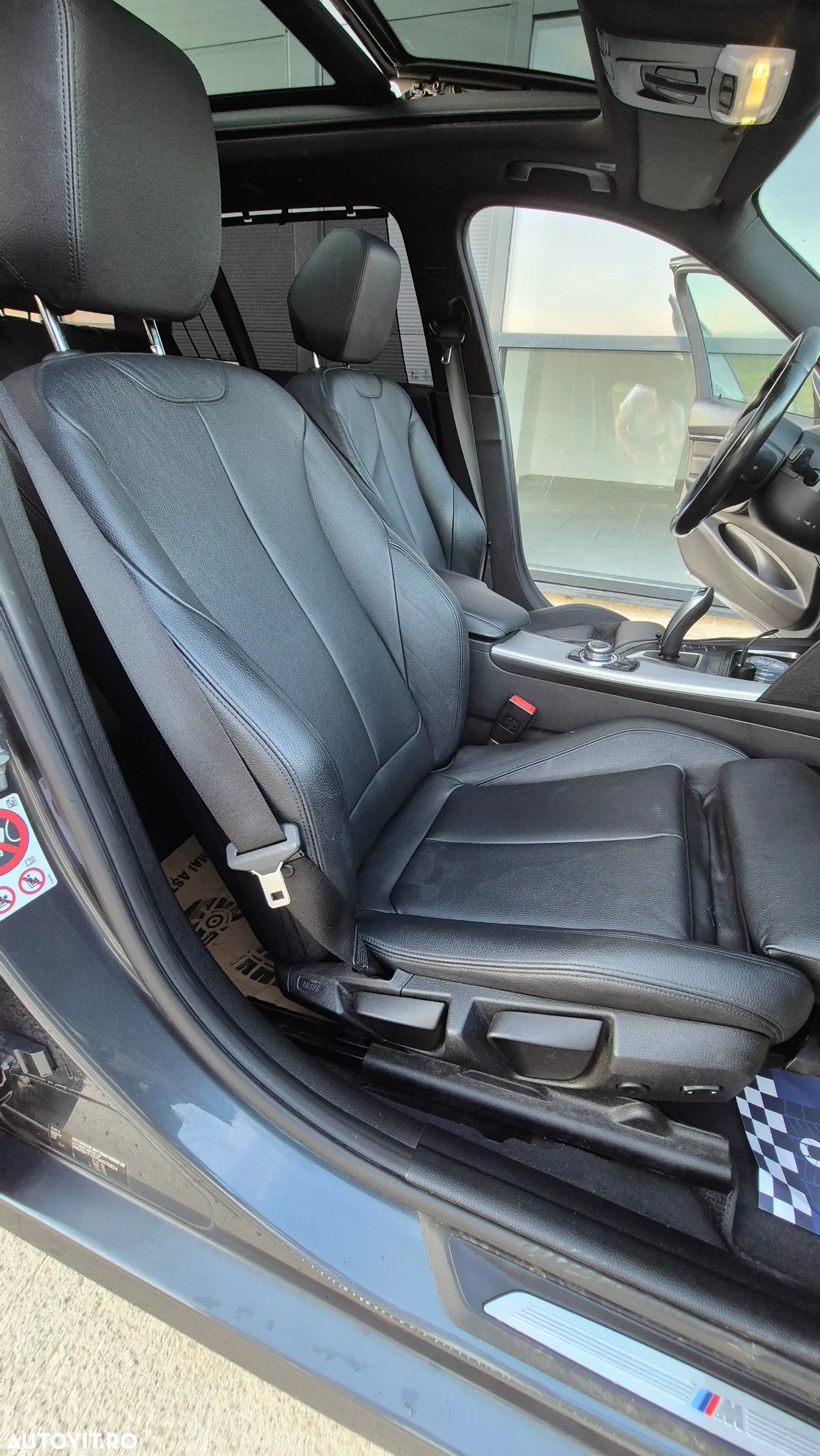 BMW Seria 3 318d Touring Aut. M Sport - 9