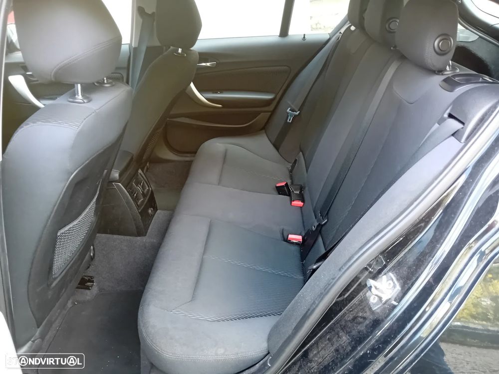 BMW 116 d Line Urban - 28