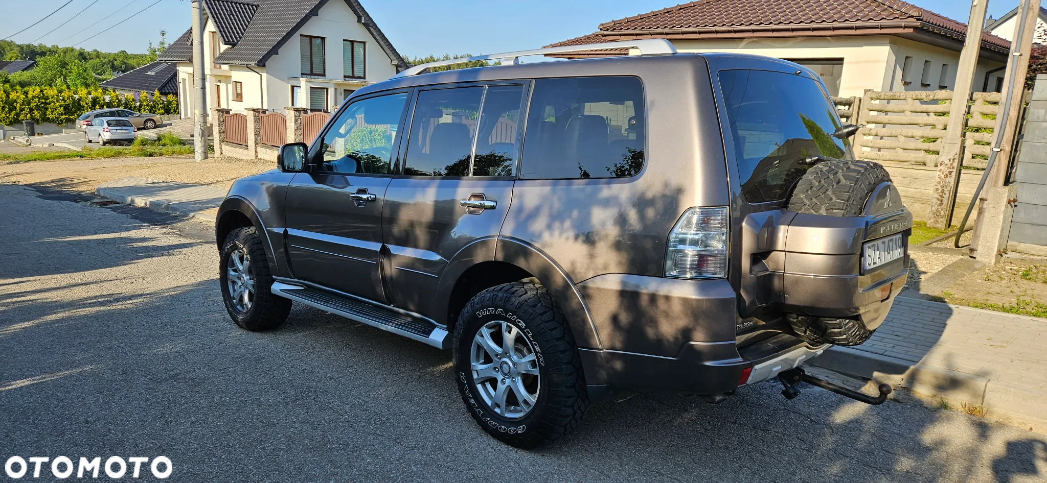 Mitsubishi Pajero - 3