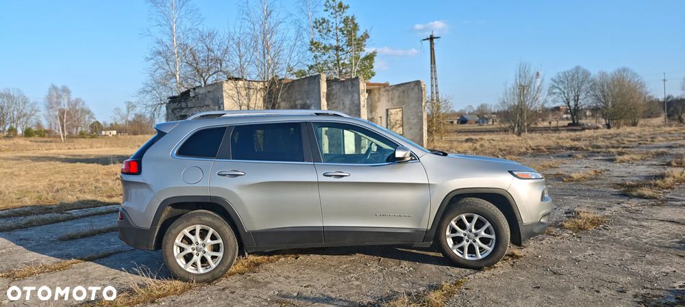Jeep Cherokee - 3