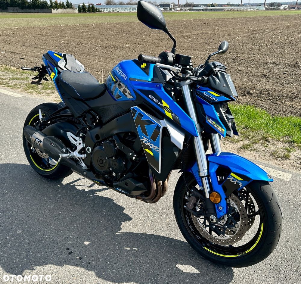 Suzuki GSX - 2