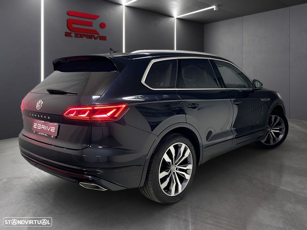 VW Touareg 3.0 TDI V6 Elegance Plus - 10
