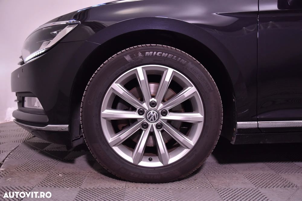 Volkswagen Passat Variant 2.0 TDI DSG Highline - 13