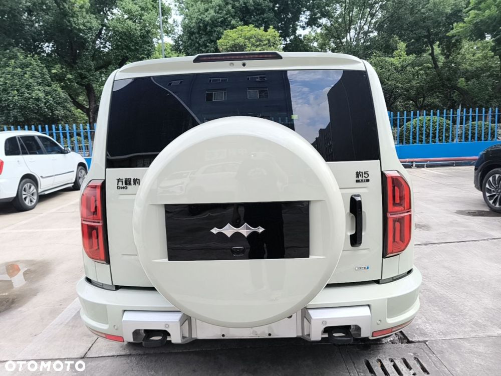 BYD Leopard 5 - 5