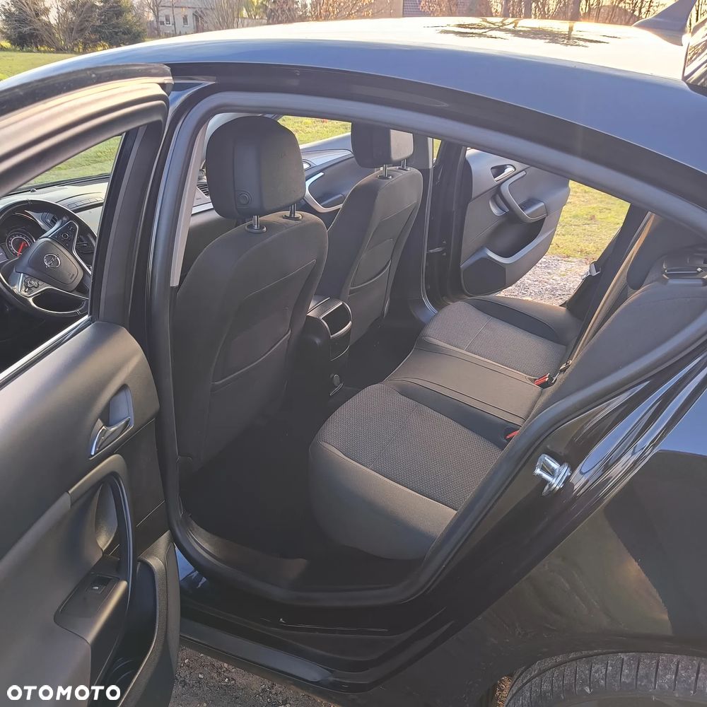 Opel Insignia - 27
