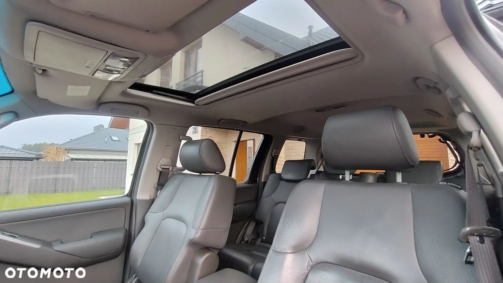 Nissan Pathfinder 2.5 dCi Premium - 27