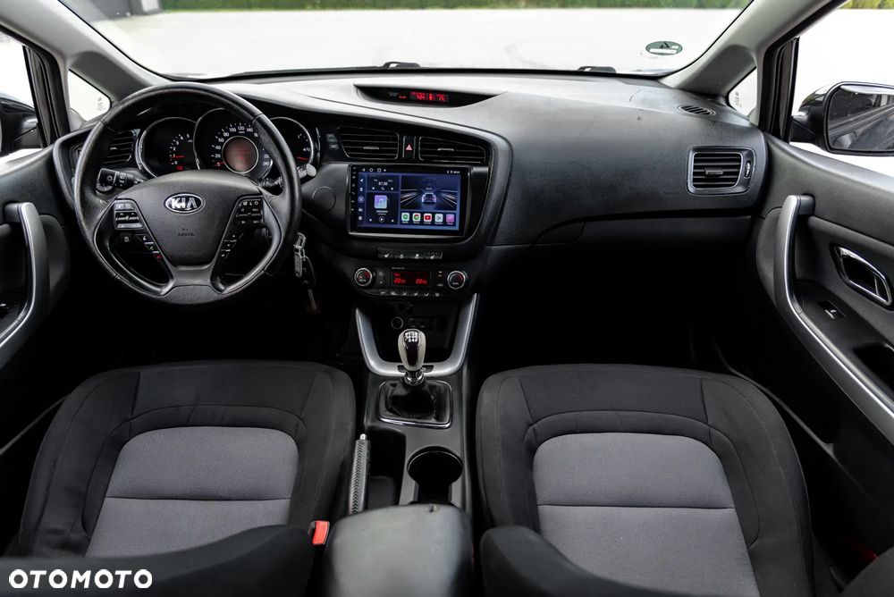 Kia Ceed 1.6 CRDi 128 Platinum Edition - 25