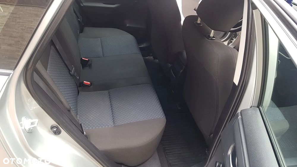 Toyota Auris - 10