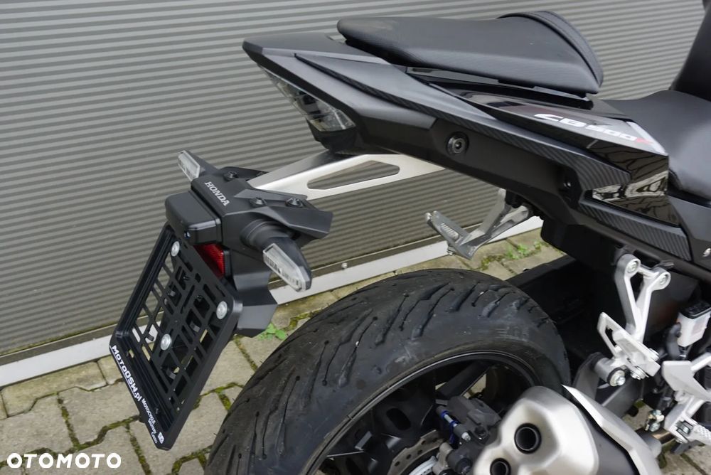 Honda CB - 8