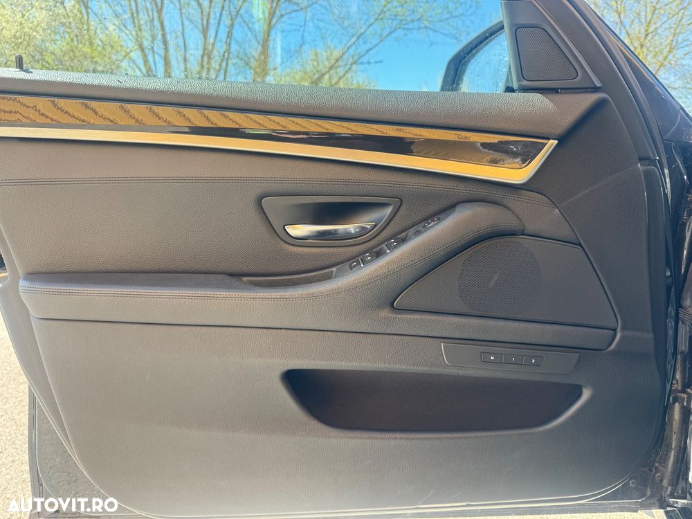 BMW Seria 5 520d Aut. - 13