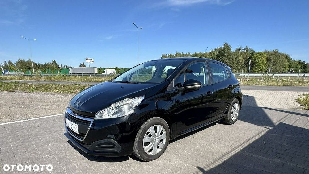 Peugeot 208 - 1