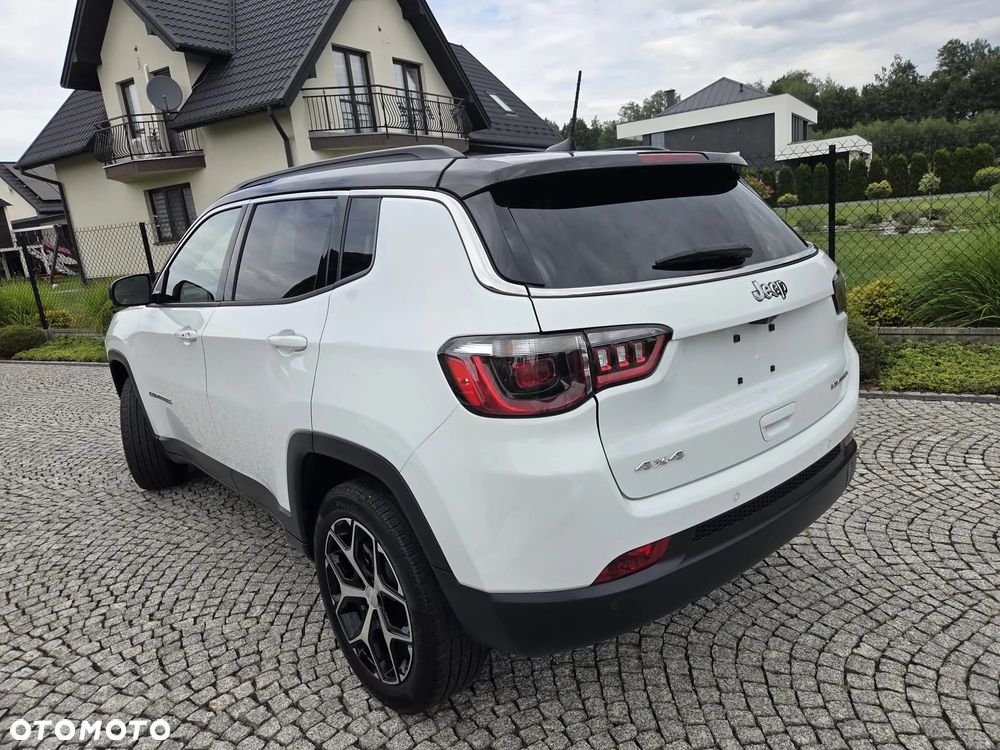Jeep Compass - 29