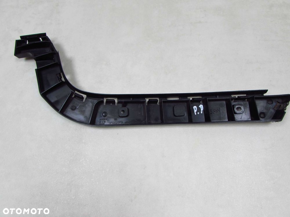VOLVO V50 04-13 SLIZG MOCOWANIA ZDERZAKA TYL PRAWY TYLNY 30763018 - 2