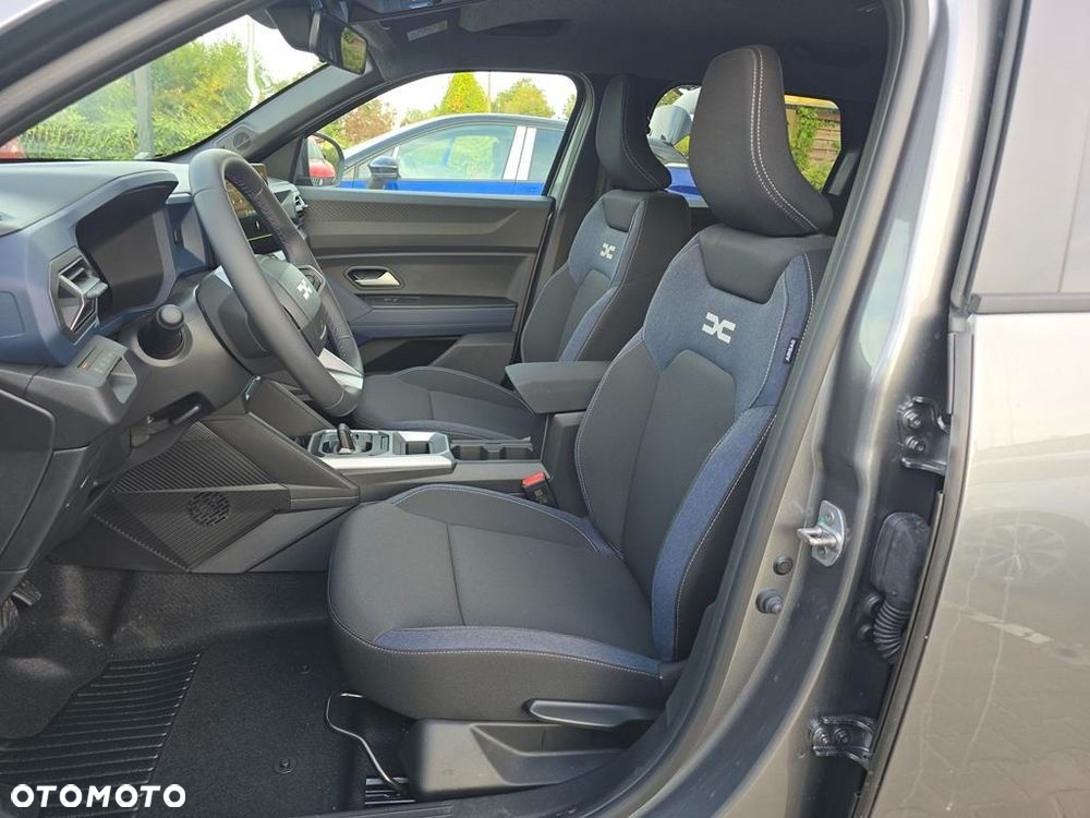 Dacia Duster 1.6 Full Hybrid 140 Journey MMT - 11