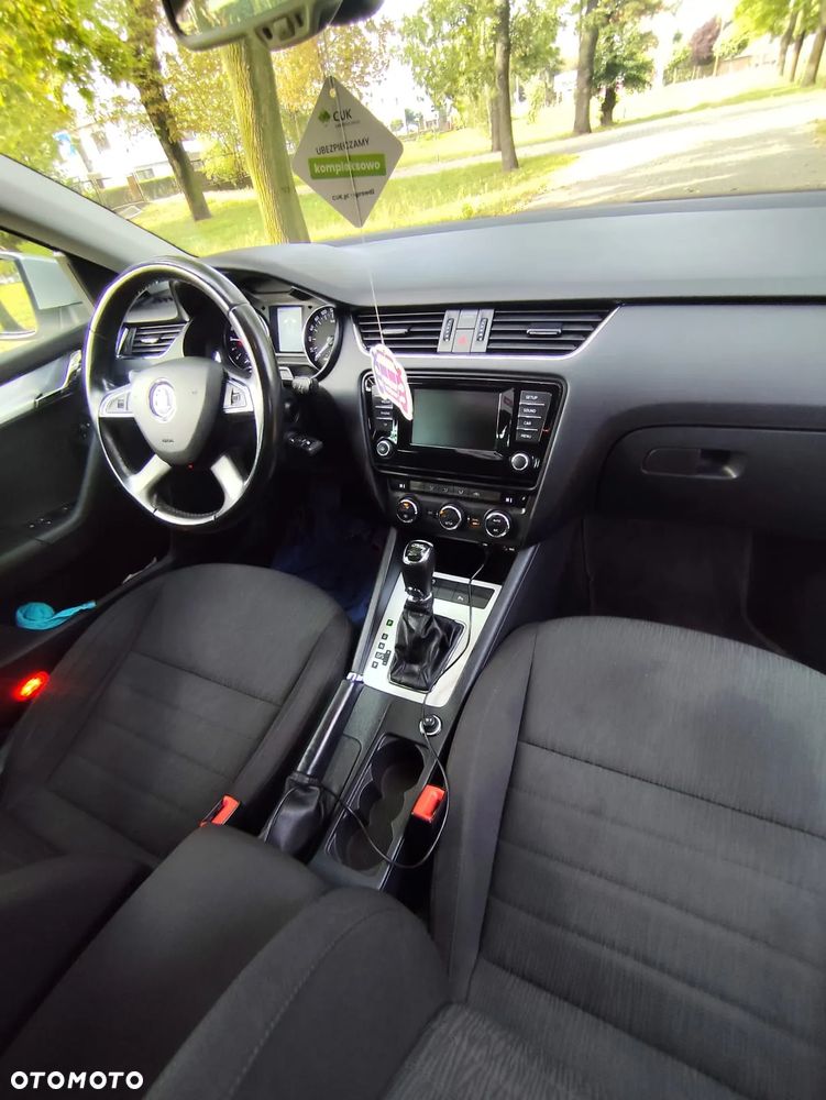 Skoda Octavia 1.6 TDI Elegance DSG - 10
