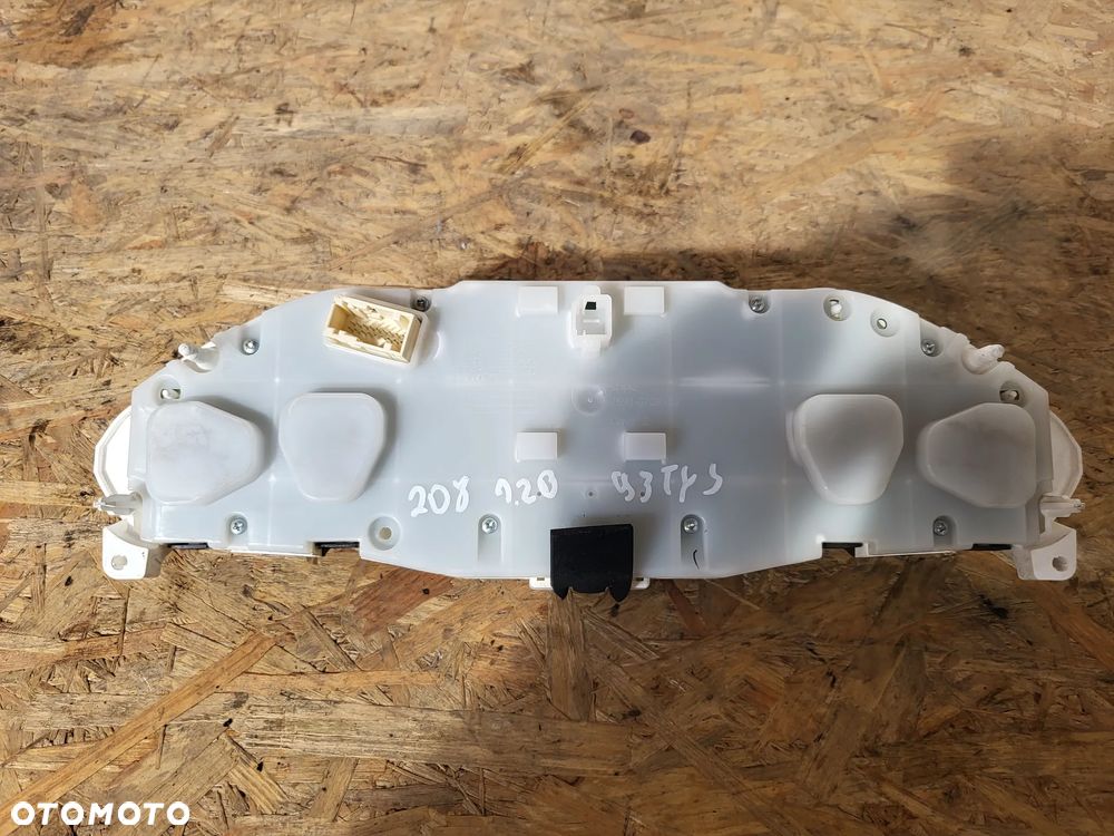 Licznik Peugeot 208 1.2 VTI - 2