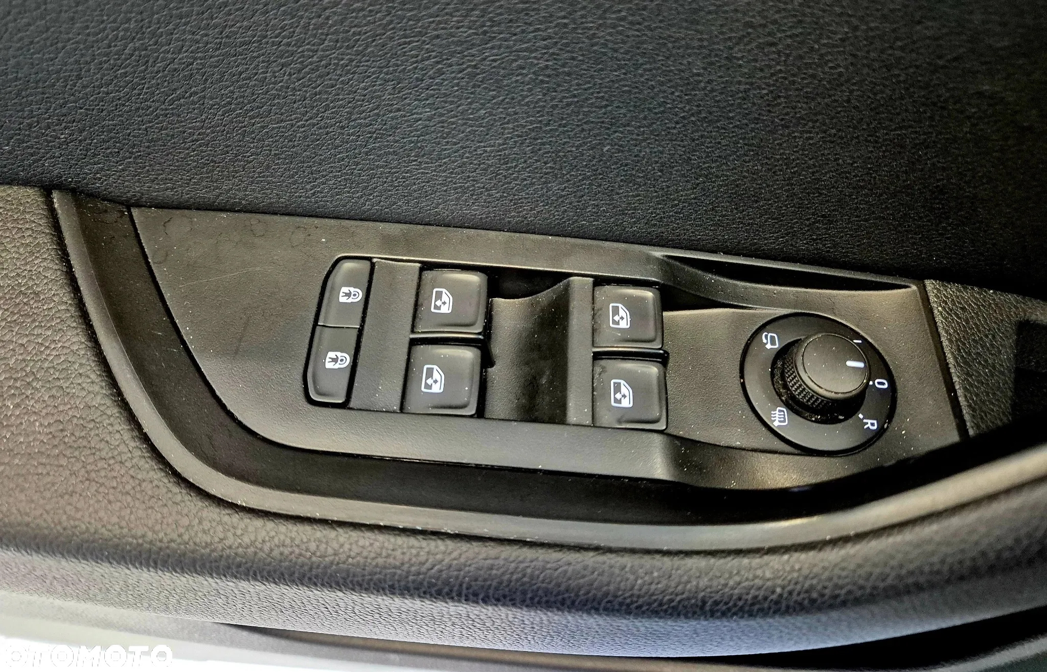 Skoda Superb 1.5 TSI Ambition DSG - 25
