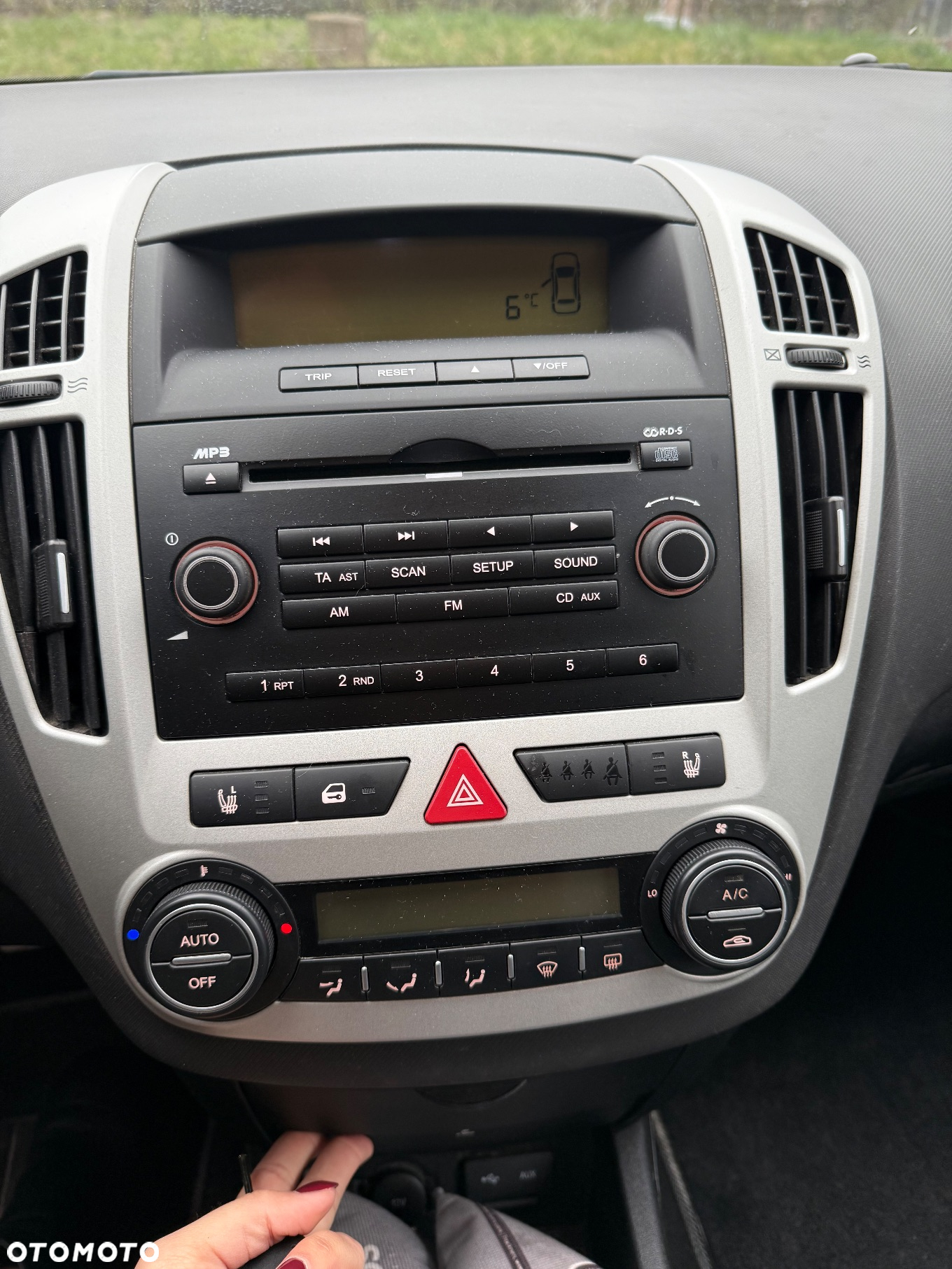 Kia Ceed - 8