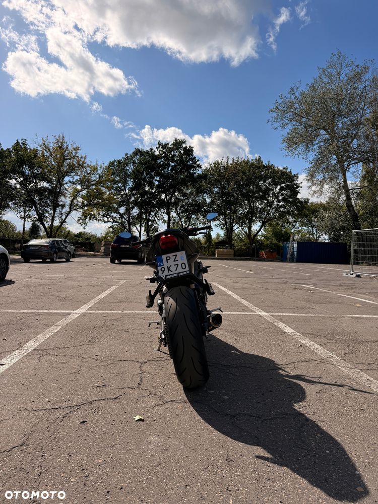 Triumph Street Triple - 4