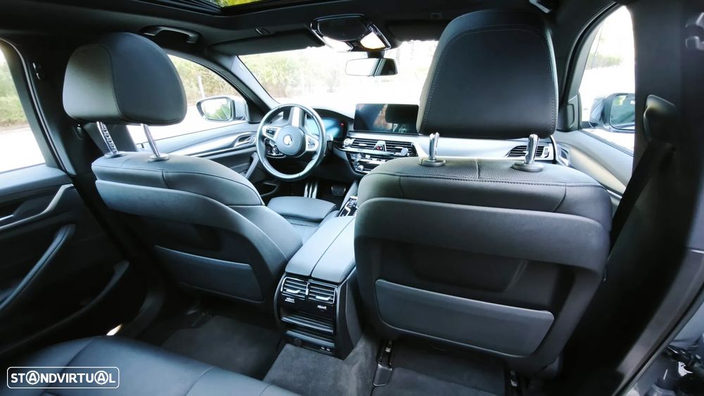 BMW 520 d Pack Desportivo M Auto - 37