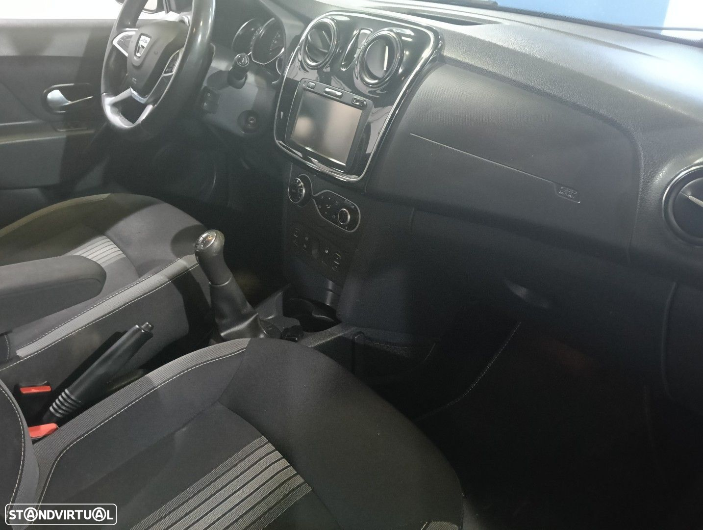Dacia Sandero 0.9 TCe Stepway - 15