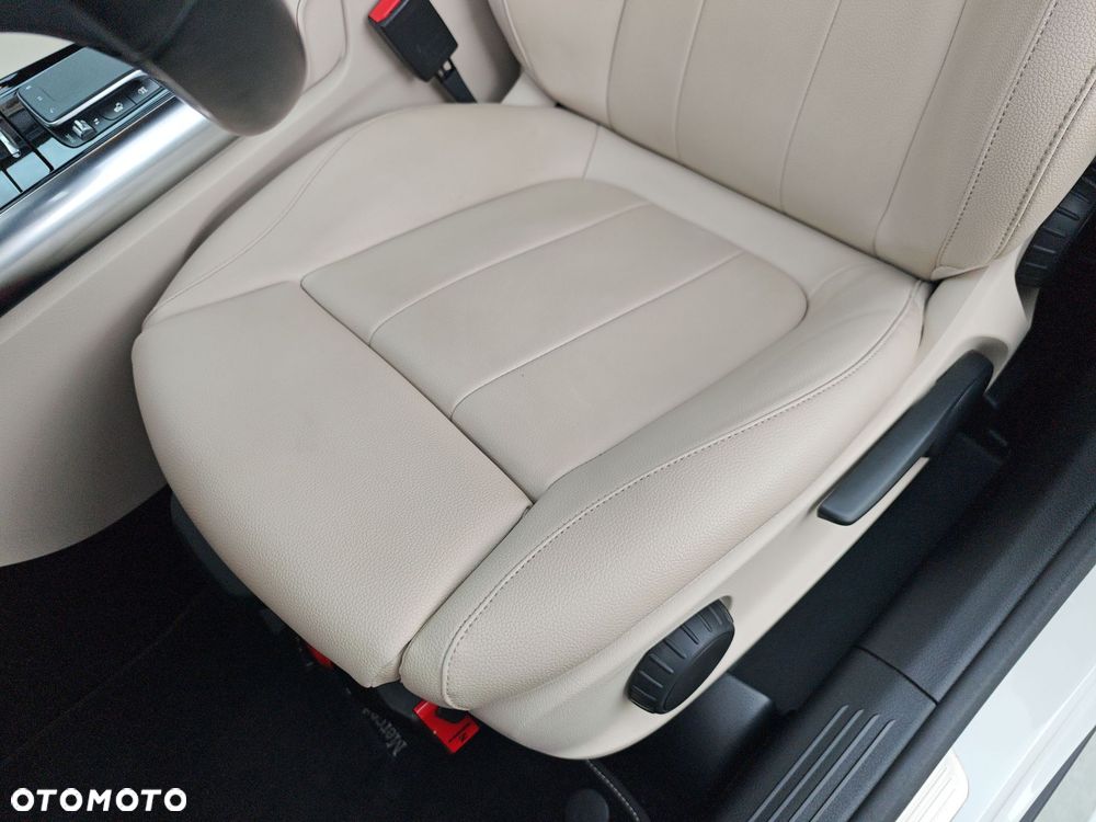 Mercedes-Benz GLA 200 mHEV 7G-DCT - 13