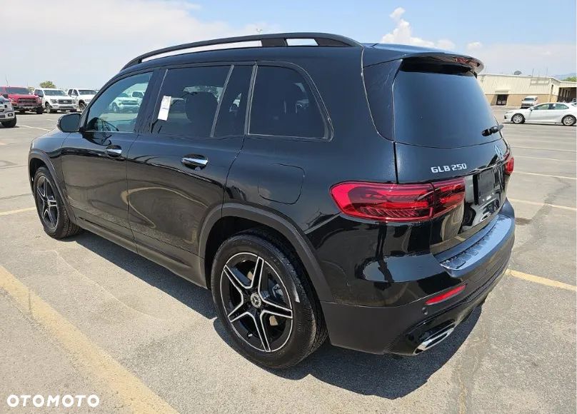 Mercedes-Benz GLB 250 4Matic 8G-DCT Edition AMG Line - 5