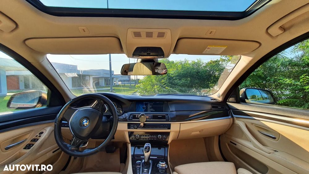BMW Seria 5 525d xDrive Touring - 1