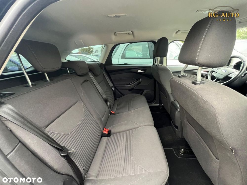 Ford Focus - 38