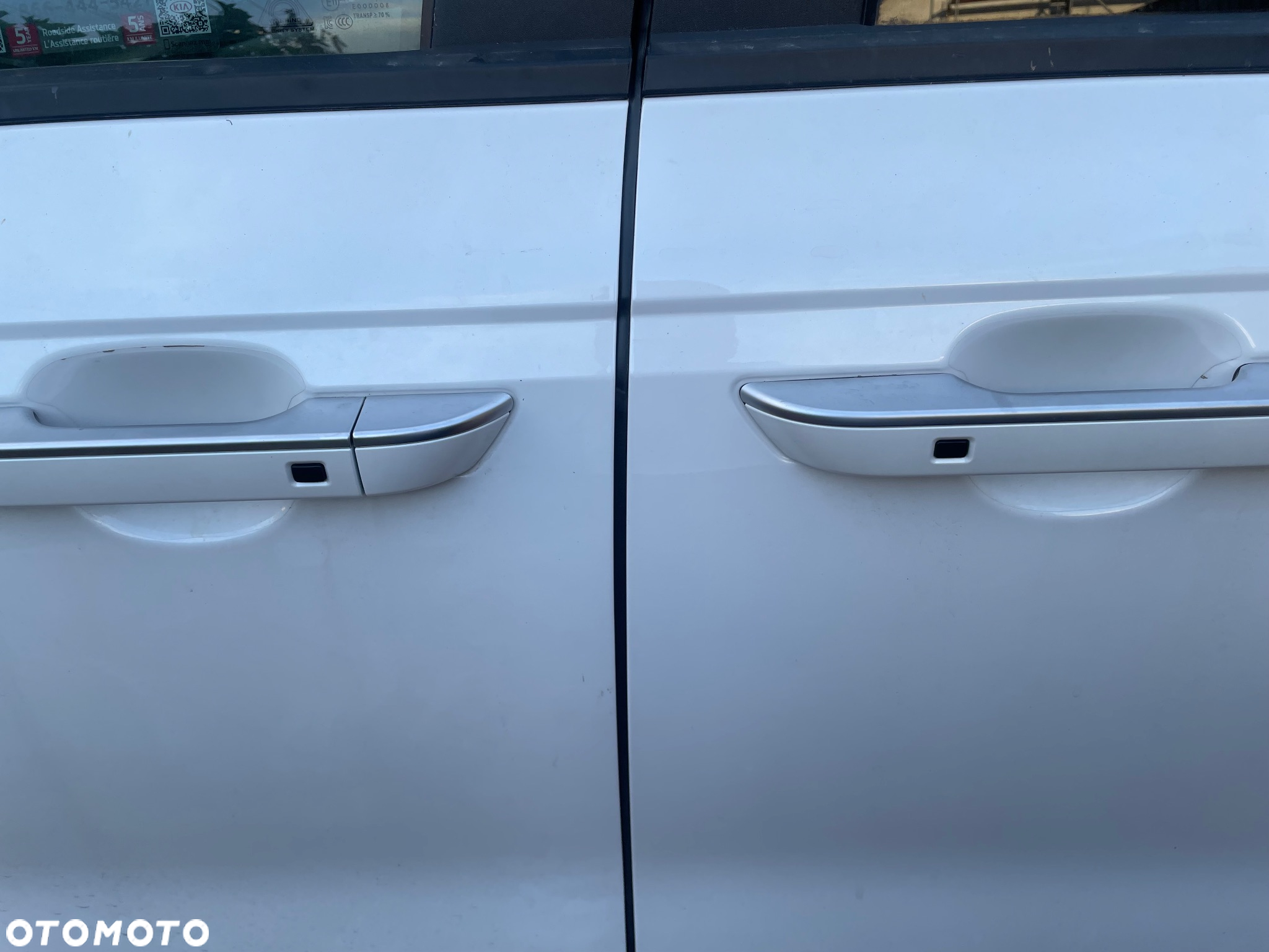 Kia Carnival - 8