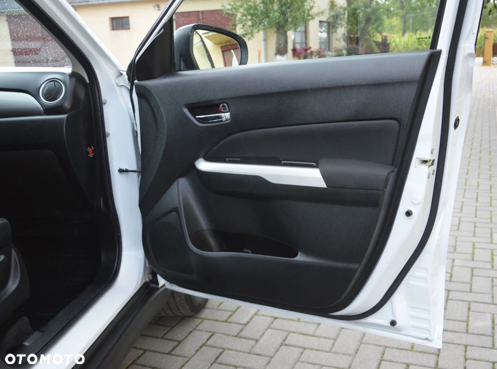Suzuki Vitara - 30