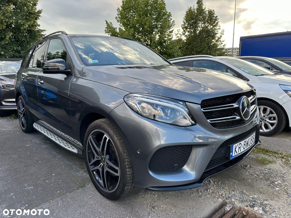 Mercedes-Benz GLE - 1