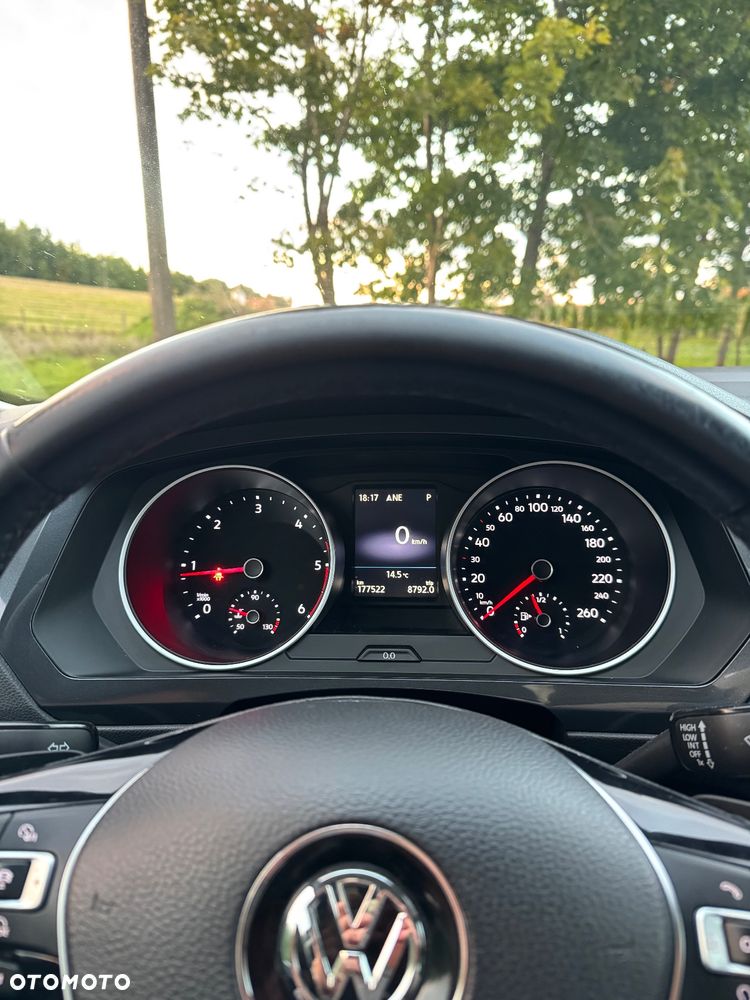 Volkswagen Tiguan - 26