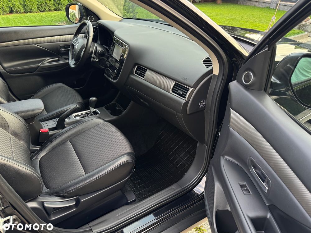 Mitsubishi Outlander 2.2 DID Intense - 22