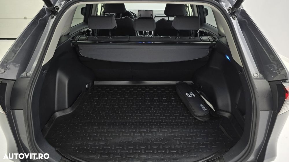 Toyota RAV4 - 24